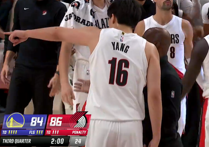 赛开拓者主, 勇士连中三 赛开拓者主, 勇士连中三