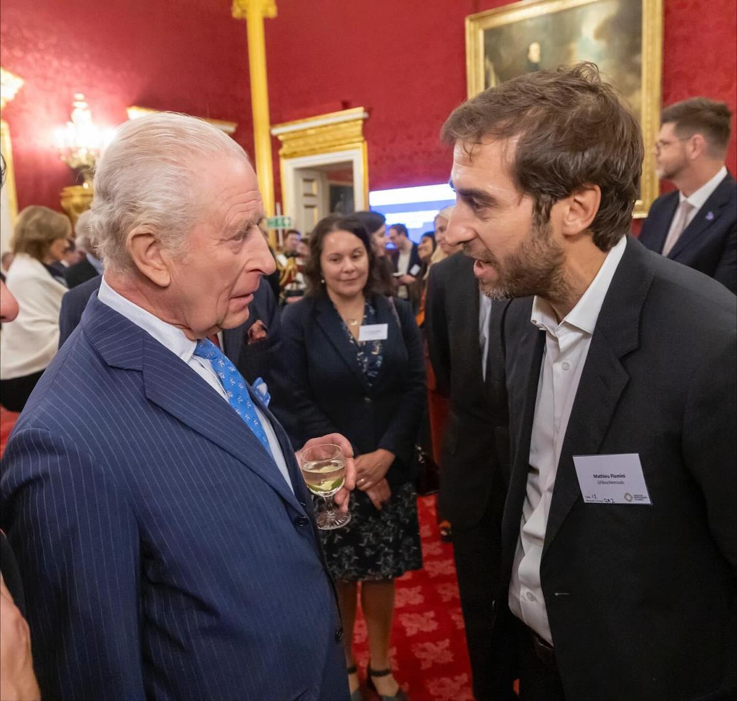 与这些有远, 进入白金汉, 共同创办健 与这些有远, 进入白金汉, 共同创办健